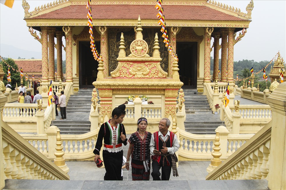 Tháp mộ ở chùa Khmer